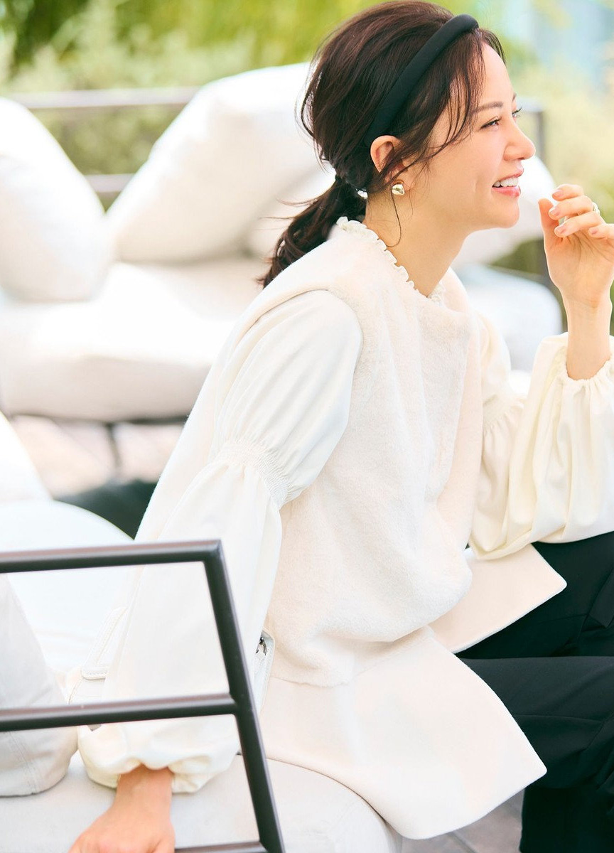 毛絨拼接荷葉下擺背心外套